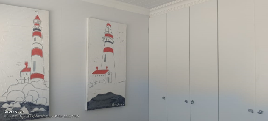 To Let 4 Bedroom Property for Rent in Hartenbos Central Western Cape